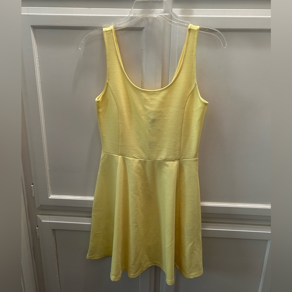 Yellow dress size 8 - Picture 2 of 2